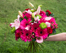 Load image into Gallery viewer, Annual Bi-Weekly Premier Flower Delivery