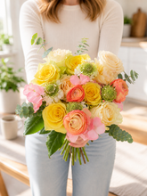 Load image into Gallery viewer, Monthly Flower Subscription (Recurring) - FREE SHIPPING!