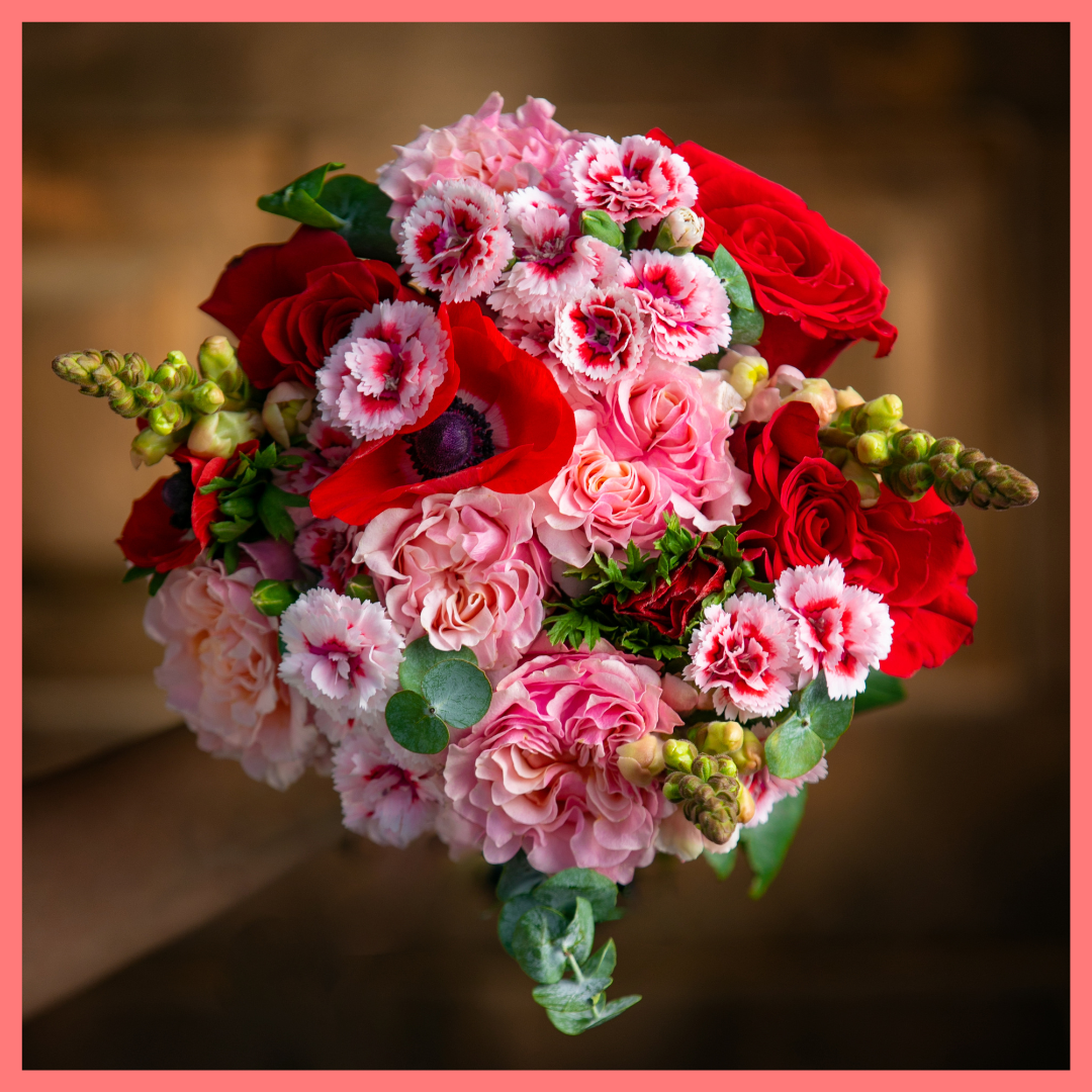 The VDAY Szn bouquet includes mixed stems of roses, snapdragon, solomio, anemone, and eucalyptus. Please note that as flowers are a live product, colors and varieties may slightly vary from the photos shown to provide you with the freshest and most beautiful bouquet.