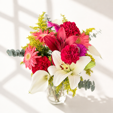 Load image into Gallery viewer, Monthly Flower Subscription (Recurring) - FREE SHIPPING!
