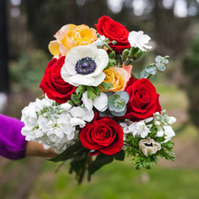 Load image into Gallery viewer, Christmas Flower Bouquet
