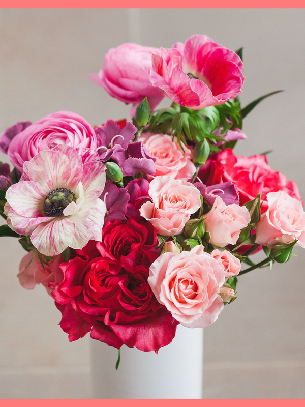 By selecting the Growers' Choice - Valentine's Day flower Bouquet, you will receive a surprise Valentine's Day-themed arrangement of the highest quality flowers selected by our team. The bouquets shown here are examples. If you would like to receive a specific bouquet, please see the rest of our Valentine's Day Collection.