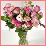 By selecting the Growers' Choice - Valentine's Day flower Bouquet, you will receive a surprise Valentine's Day-themed arrangement of the highest quality flowers selected by our team. The bouquets shown here are examples. If you would like to receive a specific bouquet, please see the rest of our Valentine's Day Collection.