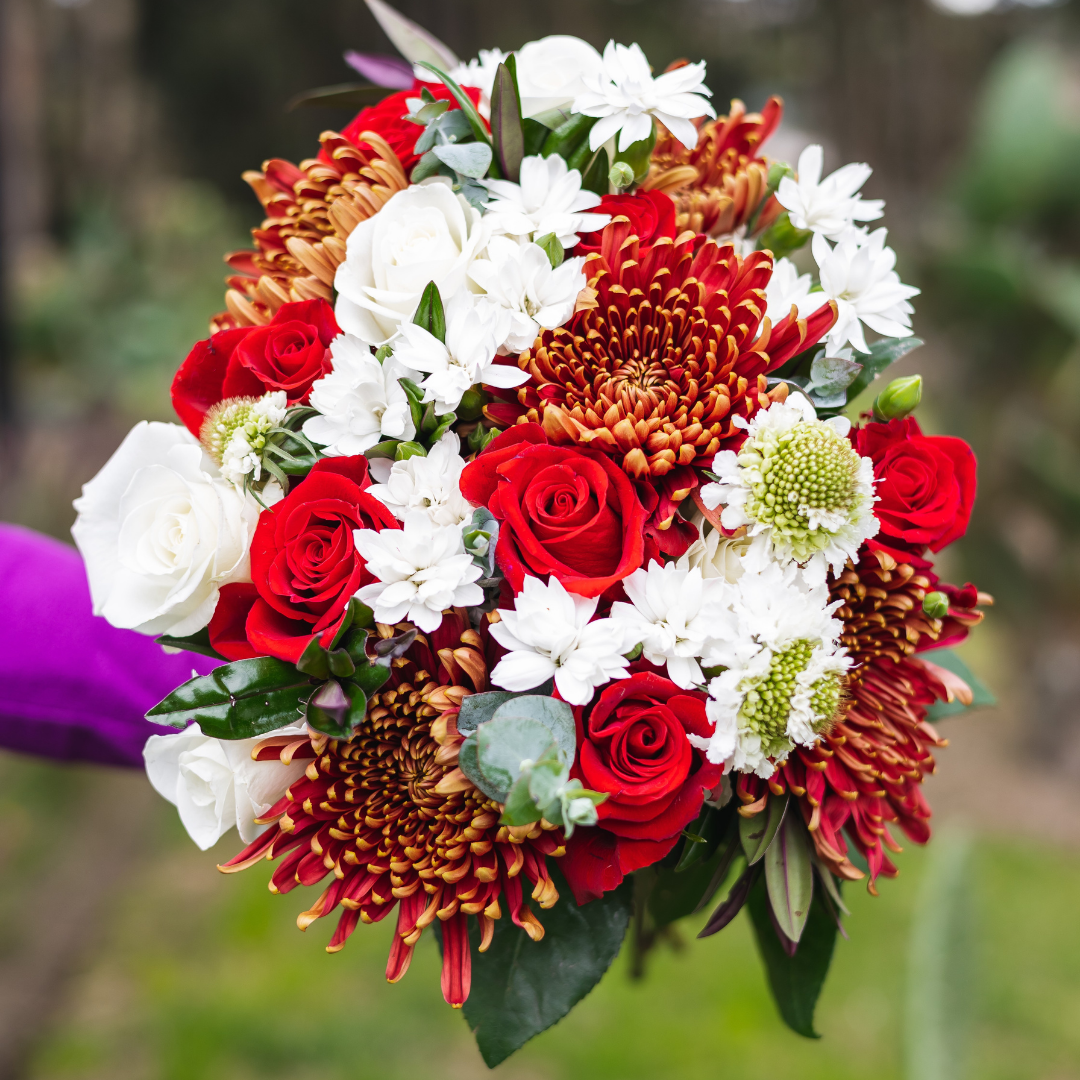 Growers' Choice Snappy Holiday Bouquet