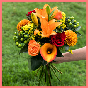 ReVased is the new, convenient way to buy sustainable flowers. Subscribe to our monthly flower subscription to receive beautiful eco-friendly flowers every month with free shipping! Our arrangements are always a surprise and come from eco-friendly farms.