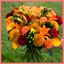 Load image into Gallery viewer, ReVased is the new, convenient way to buy sustainable flowers. Subscribe today to receive beautiful eco-friendly flowers every two weeks with free shipping! Our arrangements are always a surprise and come from eco-friendly farms.

