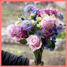 Load image into Gallery viewer, Mother&#39;s Day Flower Bouquet - Lux size
